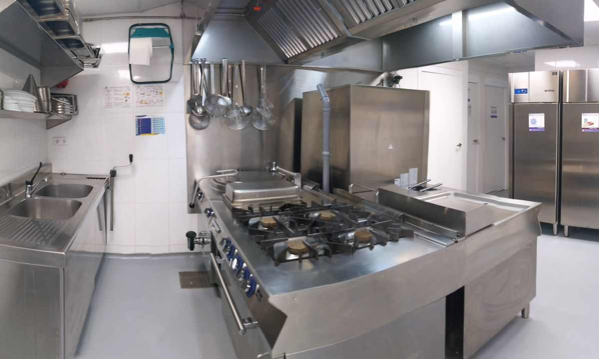 Instalación de cocina en una escuela privada