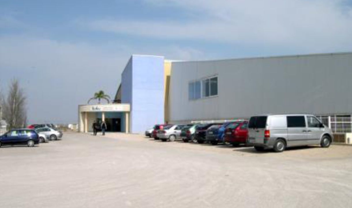 Rehabilitación deshumectadora en centro deportivo